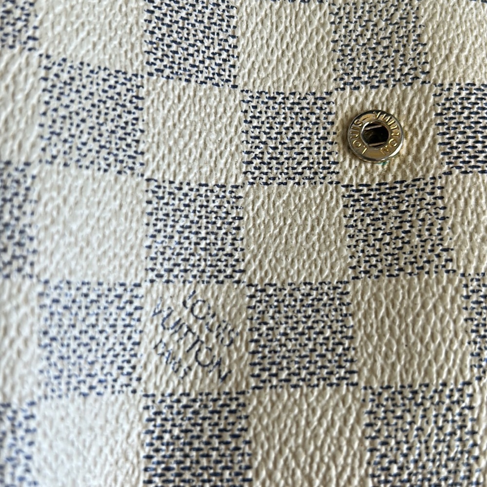 LV Damier Azur Kisslock Wallet - Picture 16 of 16